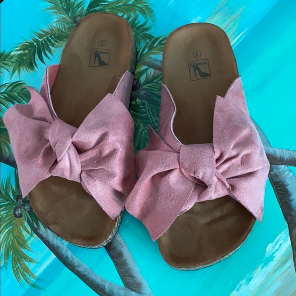 Bow sandal